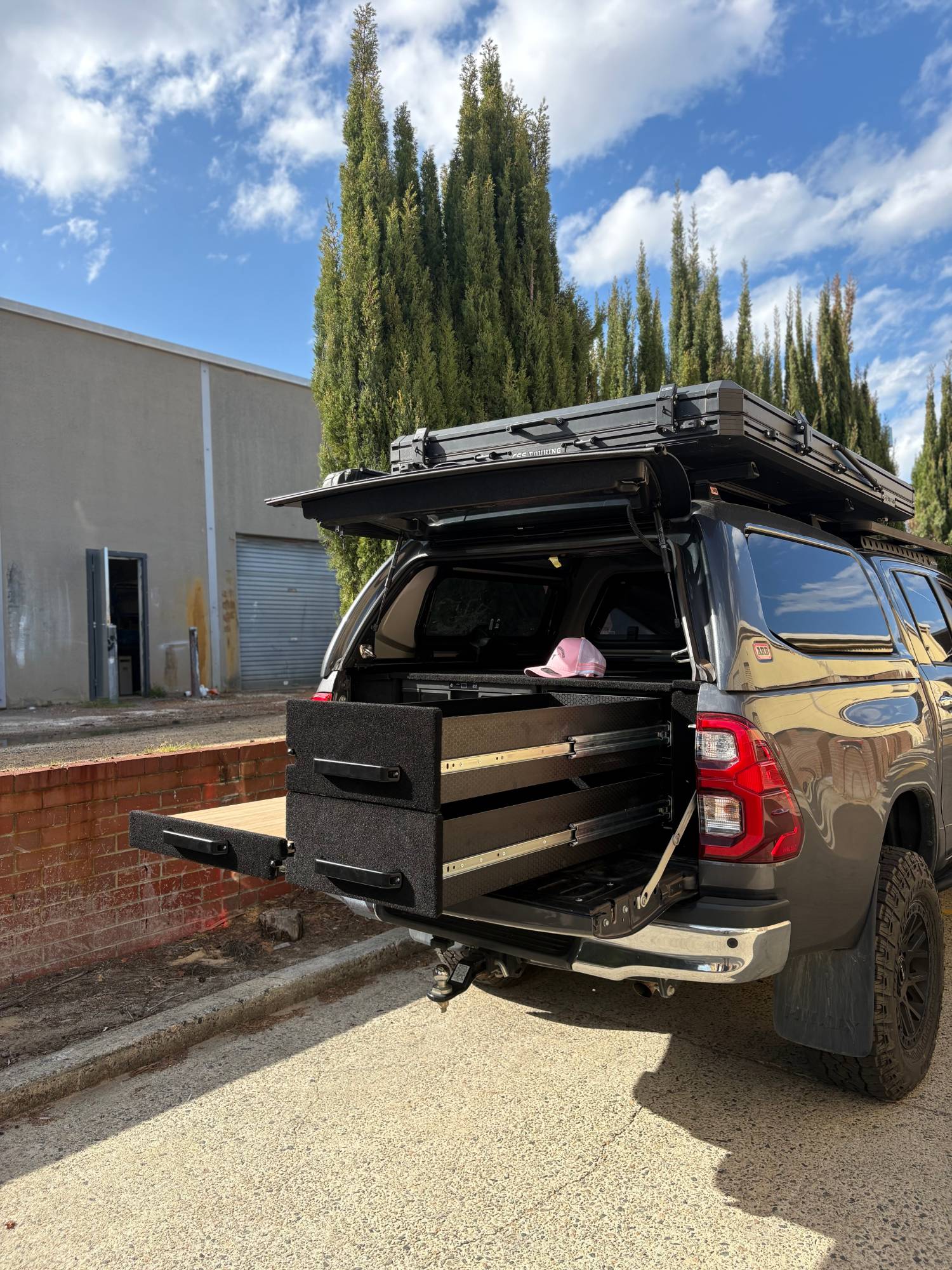 The Full Tub Fitout — view 6